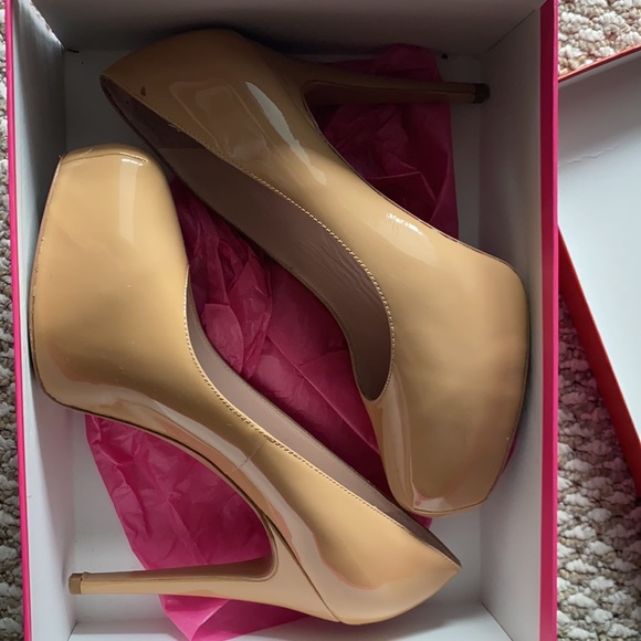 Used twice heels in great conditions with original - Picture 6 of 7